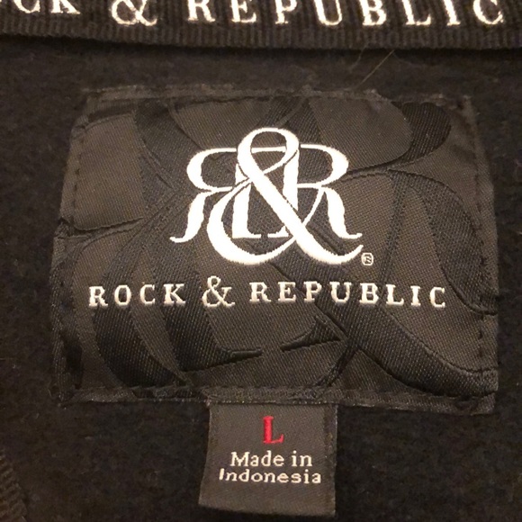 Nice zip up sweater - Picture 2 of 2